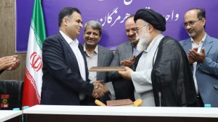 با حضور معاون پژوهش و فناوری دانشگاه صورت گرفت؛
آیین تکریم رئیس پیشین و معارفه سرپرست آموزشکده پسران شهید کرانی بندرعباس ـ واحد استانی هرمزگان 3